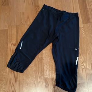 Nike capri leggings small